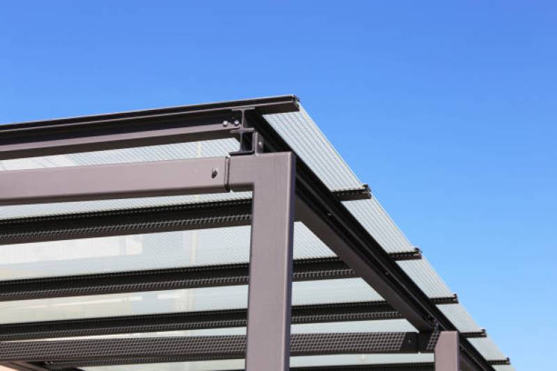 Carport aluminium à toit plat adossé en Ariège 09